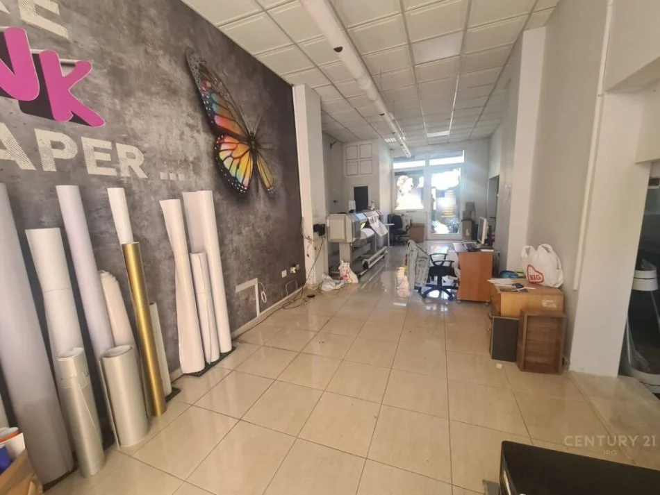 Tirane, jepet me qera ambjent biznesi Kati 0, 40 m² 600 € (Stadiumi Dinamo)