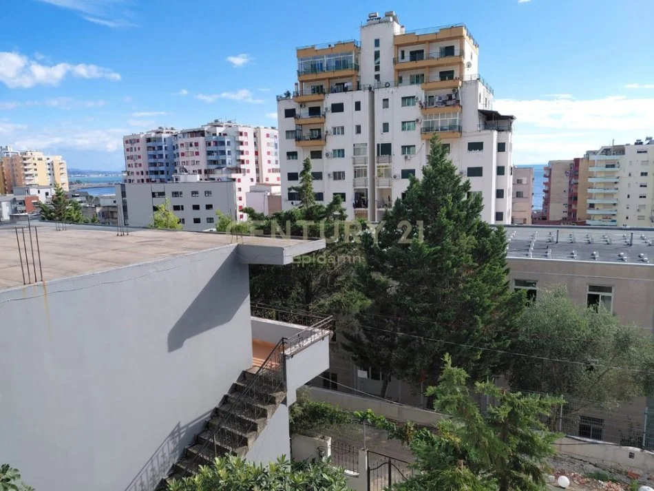 Durres, jepet me qera apartament 1+1 Kati 2, 66 m² 370 € 