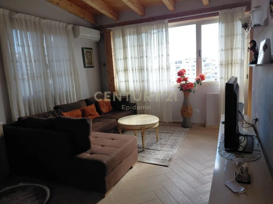 Durres, jepet me qera apartament 1+1 Kati 2, 66 m² 370 € 