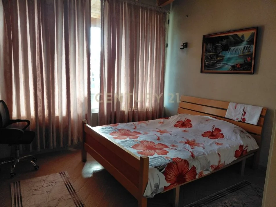 Durres, jepet me qera apartament 1+1 Kati 2, 66 m² 370 € 