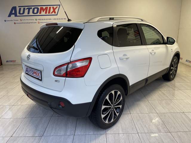 Tirane, shes xhip Nissan qashqai Viti 2012, 11.200 Euro