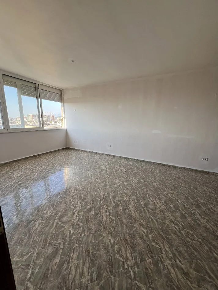 Tirane, shitet apartament 2+1+Ballkon Kati 6, 90 m² 125.000 € (Porcelan)