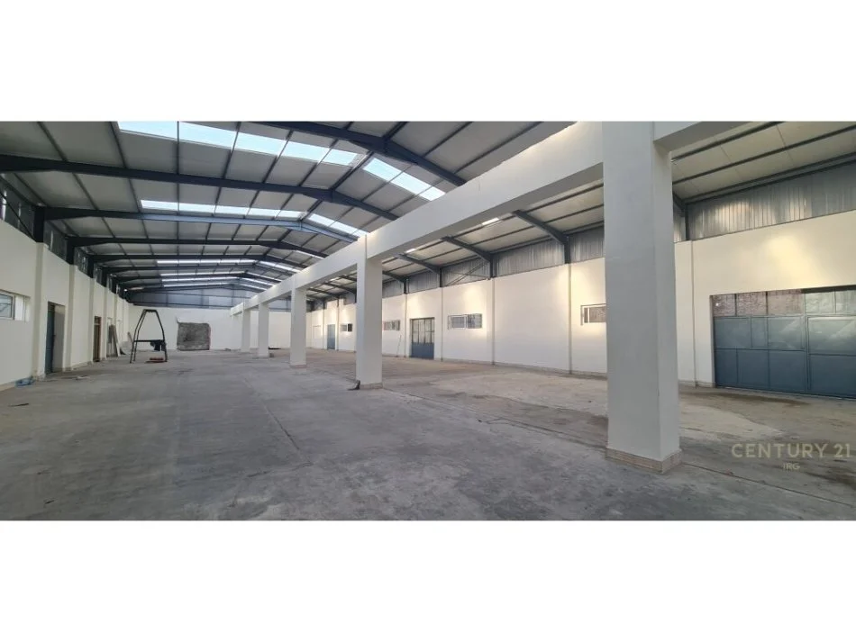 Tirane, jepet me qera magazine , 1.000 m² 4.000 € (Ish Kombinati Misto Mame)