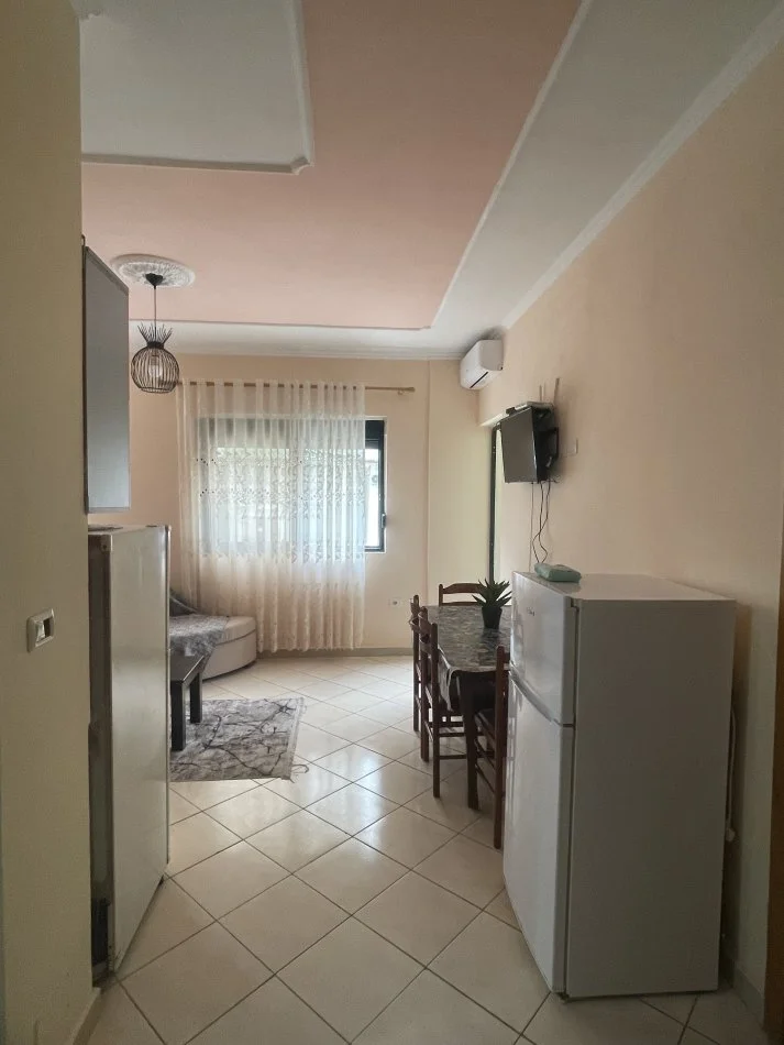 Durres, jepet me qera apartament 1+1+Ballkon Kati 1, 75 m² 300 € (golem)