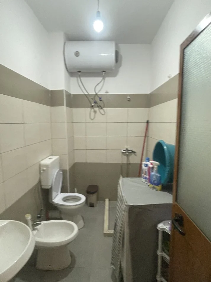 Durres, jepet me qera apartament 1+1+Ballkon Kati 1, 75 m² 300 € (golem)