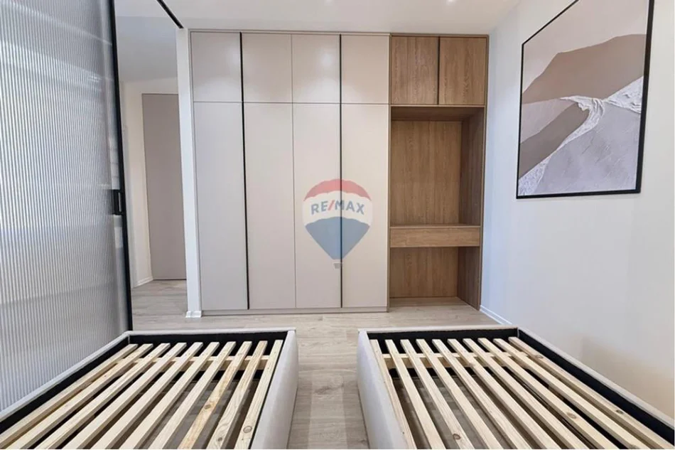 Tirane, shitet apartament 2+1 Kati 4, 81 m² 242.000 € 