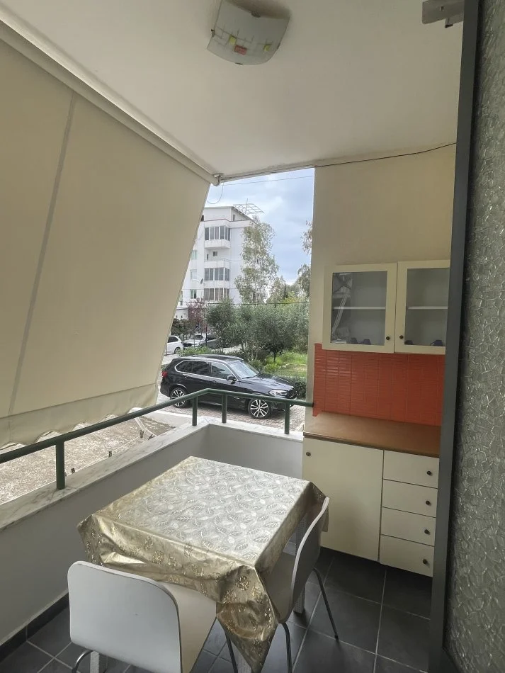 Durres, jepet me qera apartament 1+1+Ballkon Kati 1, 75 m² 300 € (golem)