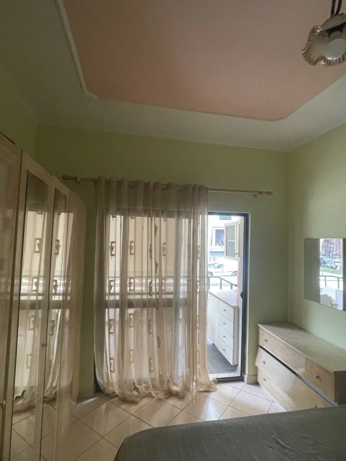 Durres, jepet me qera apartament 1+1+Ballkon Kati 1, 75 m² 300 € (golem)