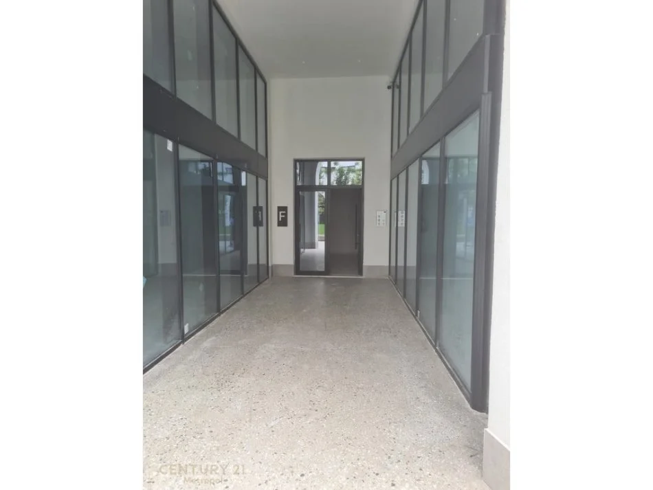 Tirane, jepet me qera apartament 1+1+Ballkon , 68 m² 500 € (Astir)