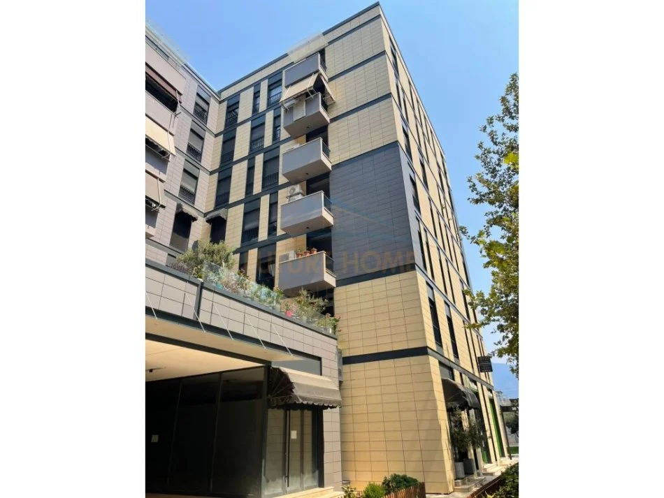 Tirane, jepet me qera apartament 2+1+Ballkon Kati 2, 90 m² 800 € (Quartum Residence Rruga Panorama)