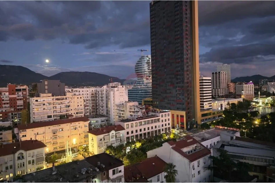 Tirane, shitet apartament 3+1+Ballkon , 185 m² 620.000 € 