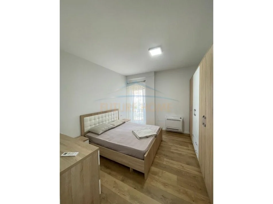 Tirane, jepet me qera apartament 2+1+Ballkon Kati 2, 90 m² 800 € (Quartum Residence Rruga Panorama)