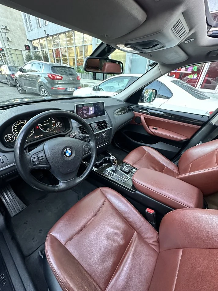 Tirane, shes SUV | Fuoristrad | Xhip BMW X3 Nafte, e zeze automatik Kondicioner 178 km 12.500 €