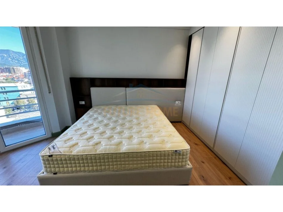 Tirane, shitet apartament 2+1+Ballkon Kati 7, 91 m² 230.000 € (Karl Gega)
