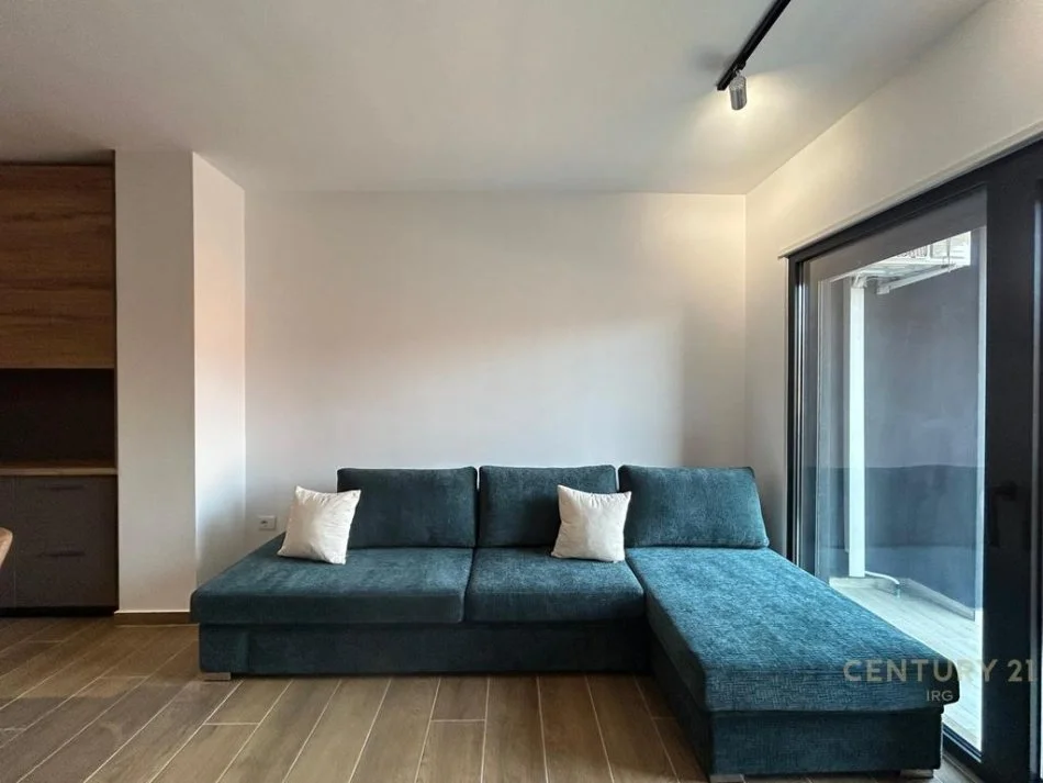 Tirane, jepet me qera apartament 1+1 Kati 9, 87 m² 550 € 