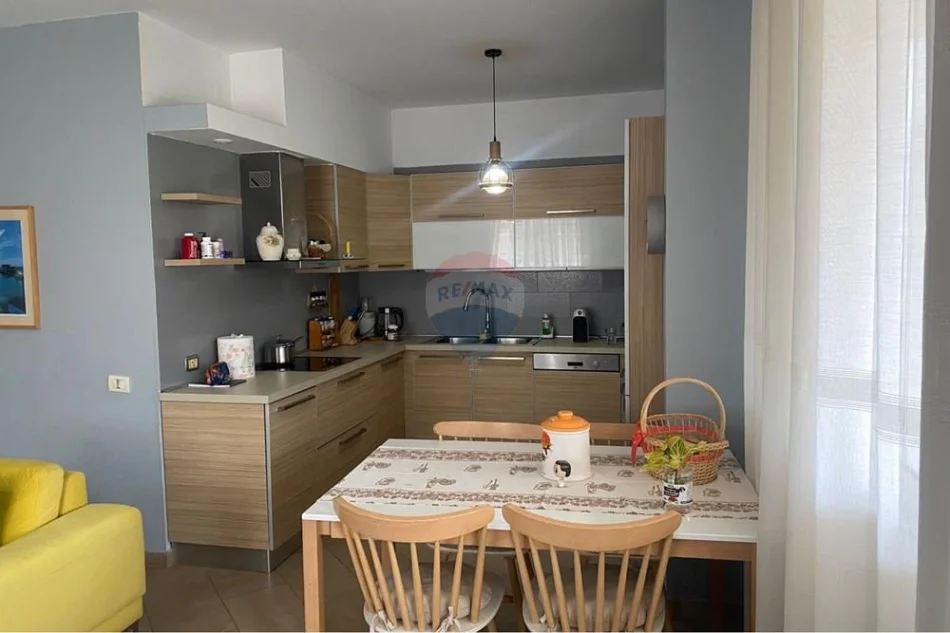 Tirane, shitet apartament 2+1 Kati 5, 80 m² 205.000 € (Marqinet 1)