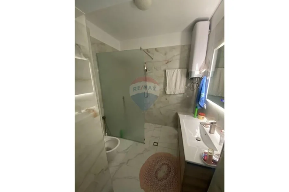 Tirane, shitet apartament 2+1 Kati 5, 80 m² 205.000 € (Marqinet 1)