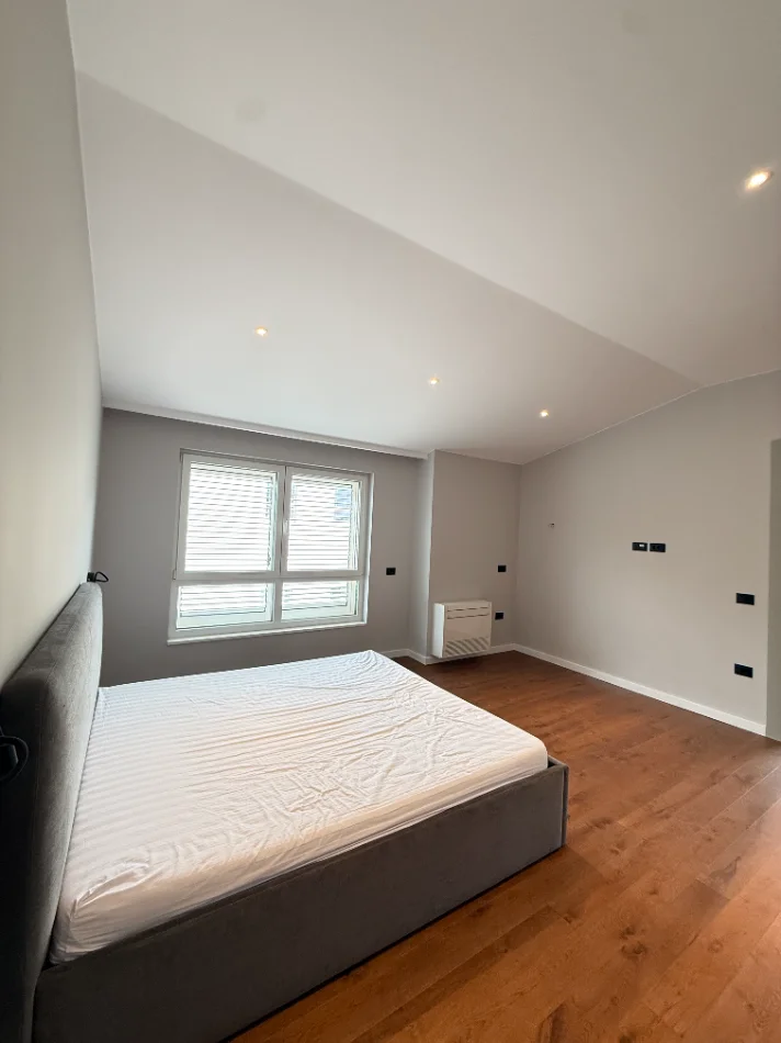 Tirane, shitet Vile Vile 3 Katshe , 400 m² 1.800.000 € (Primavera Residence, Liqeni i Thatë)