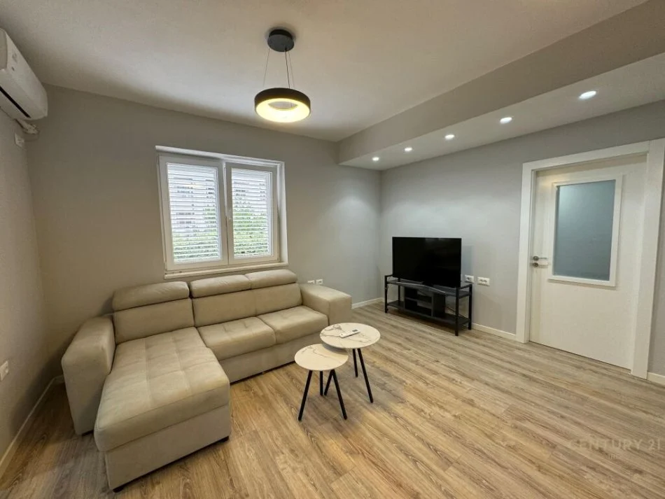 Tirane, jepet me qera apartament 2+1 Kati 2, 75 m² 800 € (Bulevardi Zogu i pare)