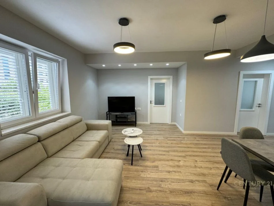 Tirane, jepet me qera apartament 2+1 Kati 2, 75 m² 800 € (Bulevardi Zogu i pare)