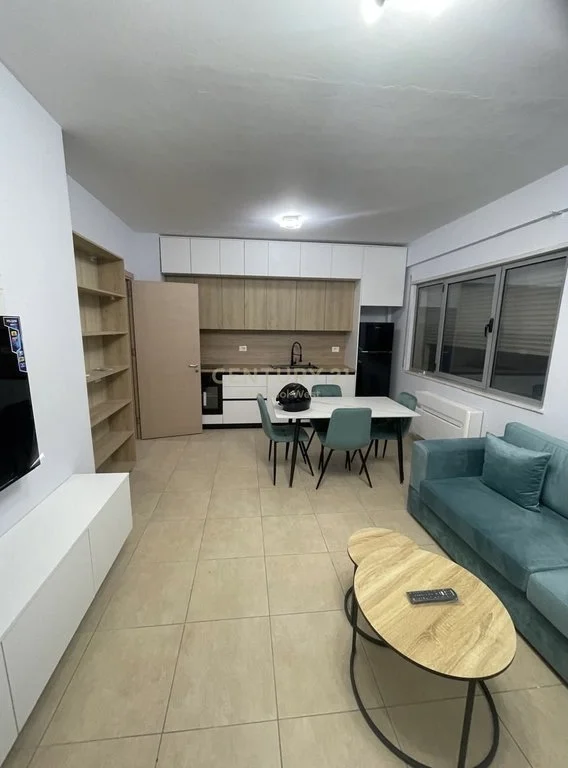 Tirane, jepet me qera apartament 1+1 Kati 2, 65 m² 500 € 