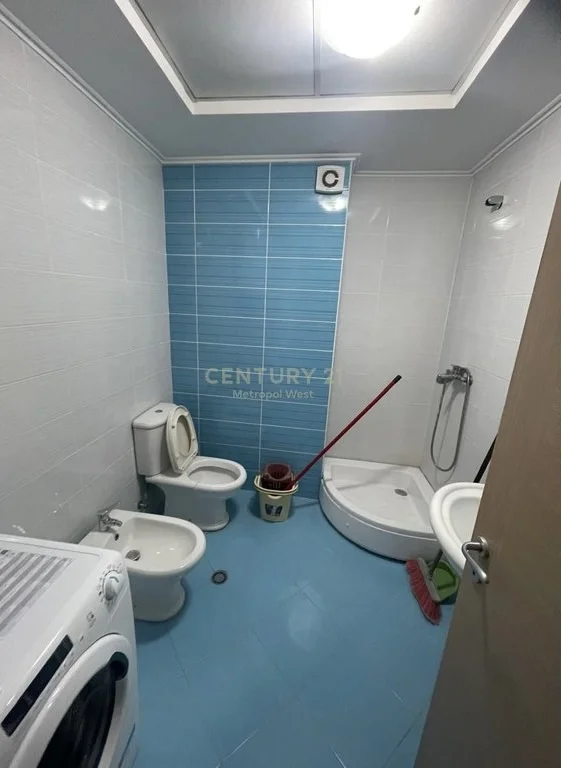 Tirane, jepet me qera apartament 1+1 Kati 3, 63 m² 500 € 