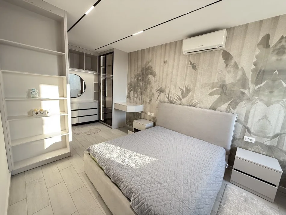 Tirane, jepet me qera apartament 1+1+Ballkon Kati 9, 70 m² 700 € (River Rezidence Parking i Perfshire!)