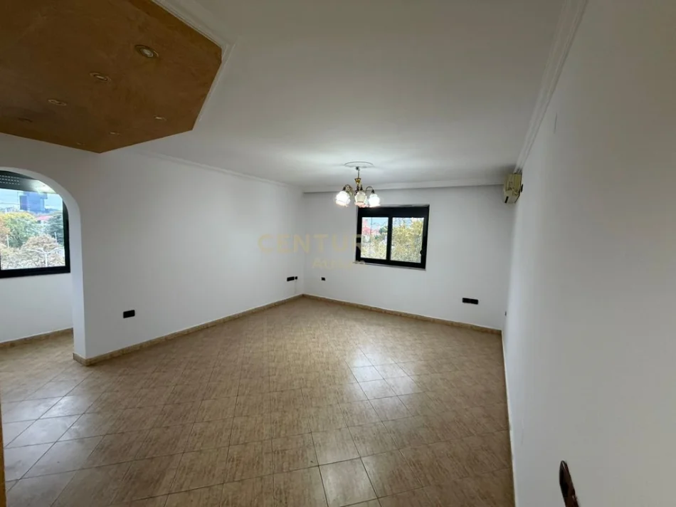 Tirane, shes apartament 2+1 Kati 4, 72 m² 225.000 € (Rruga e Elbasanit)