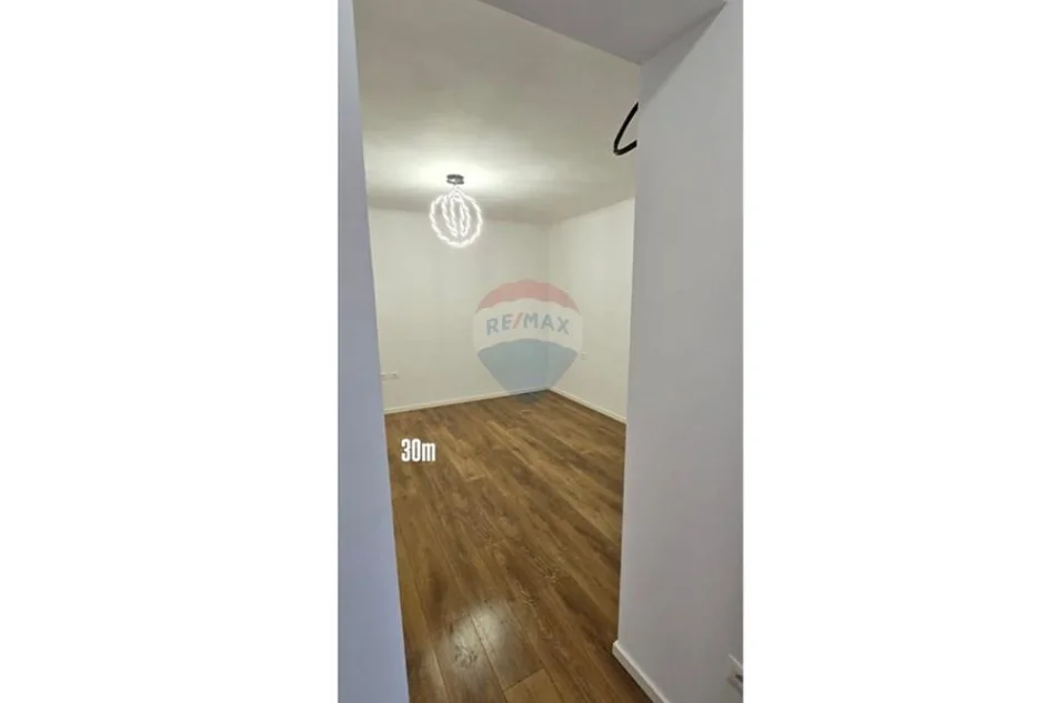 Tirane, shitet garsonier 1+1 , 158.000 € 