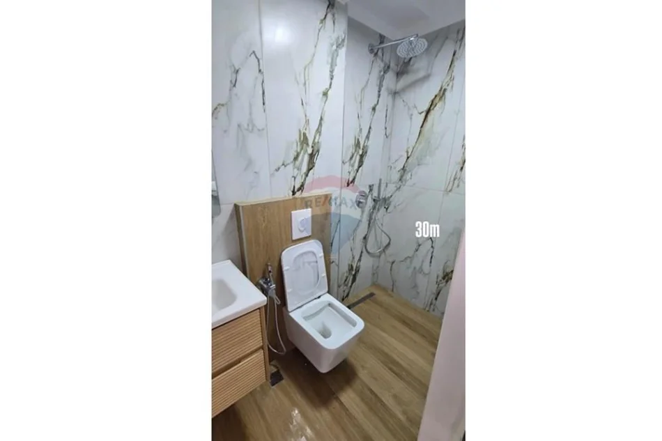 Tirane, shitet garsonier 1+1 , 158.000 € 