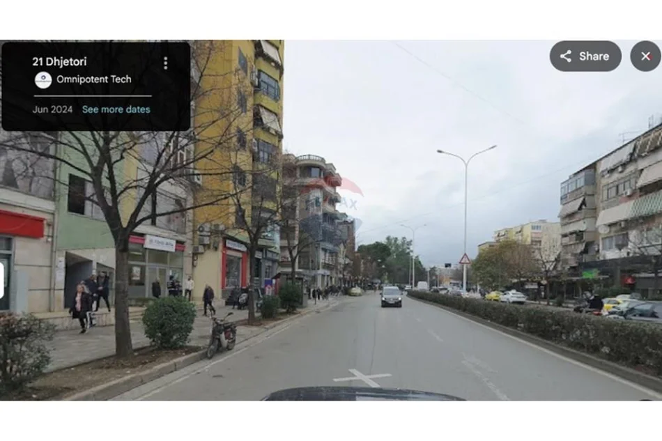 Tirane, shitet dyqan , 70 m² 