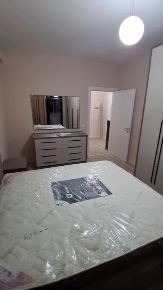 Tirane, jepet me qera shtepi 1+1 Kati 2, (Astir)