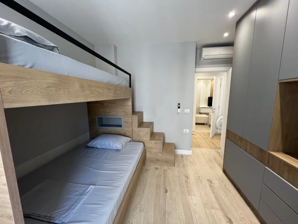 Tirane, shitet apartament 2+1+Ballkon Kati 4, 94 m² 161.600 € (Tirana Entry 1)