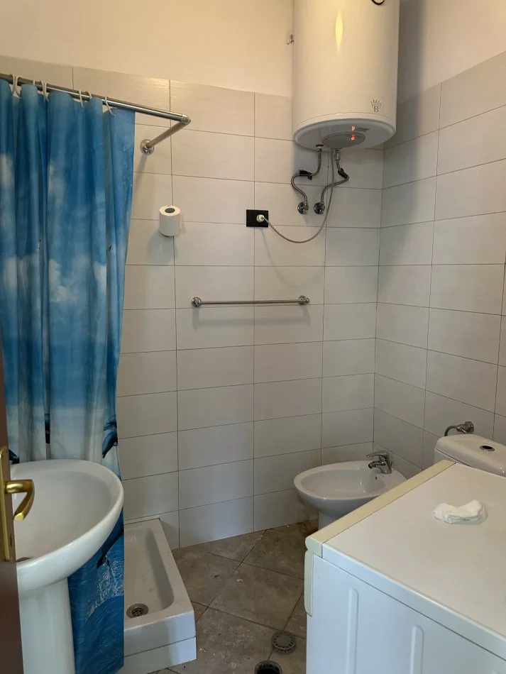 Tirane, qira apartament 1+1 Kati 3, 57 m² (Blloku ambasadave)