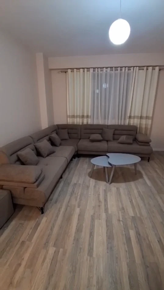 Tirane, jepet me qera shtepi 1+1 Kati 2, (Astir)