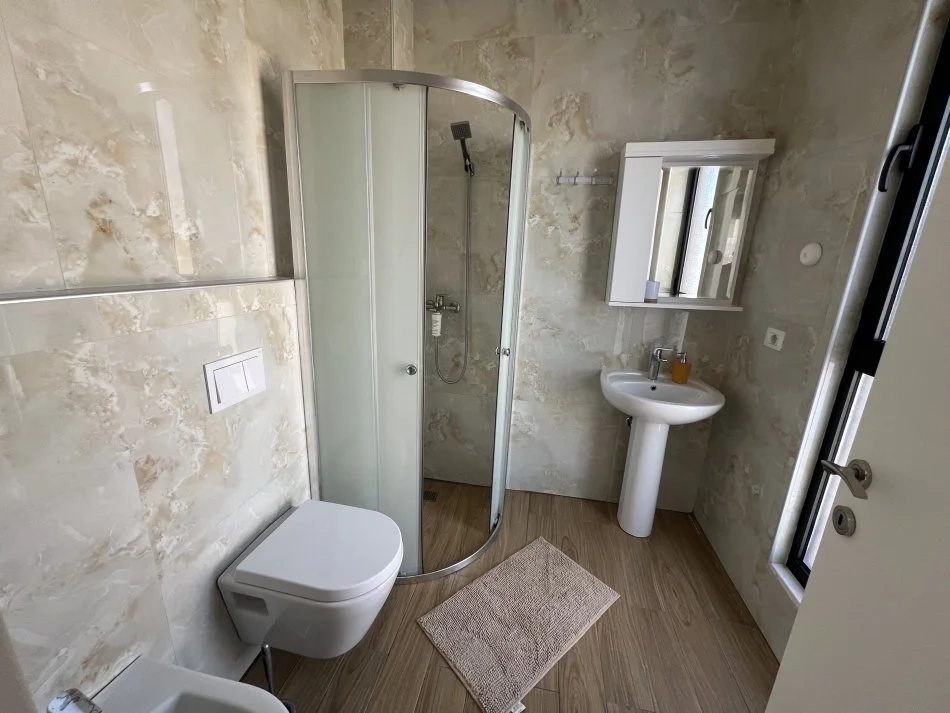 Tirane, shitet apartament 2+1+Ballkon Kati 4, 94 m² 161.600 € (Tirana Entry 1)