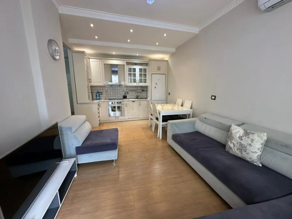 Durres, jepet me qera apartament 2+1 Kati 3, 72 m² 400 € 