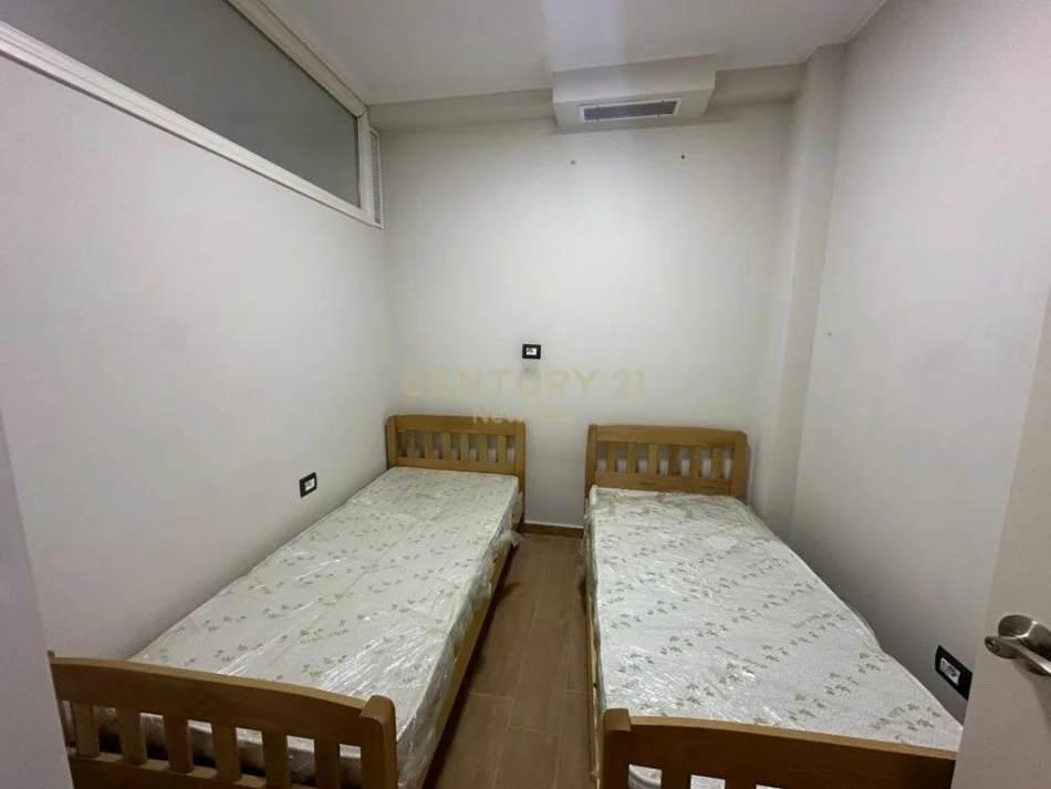 Durres, jepet me qera apartament 2+1 Kati 3, 72 m² 400 € 