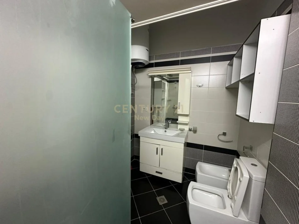 Durres, jepet me qera apartament 2+1 Kati 3, 72 m² 400 € 