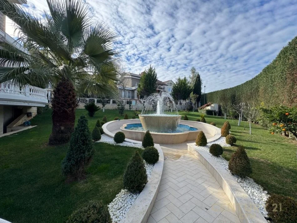 Tirane, jepet me qera Vile 4 Katshe , 1.300 m² (Residenca Akacia Hills) 8000€