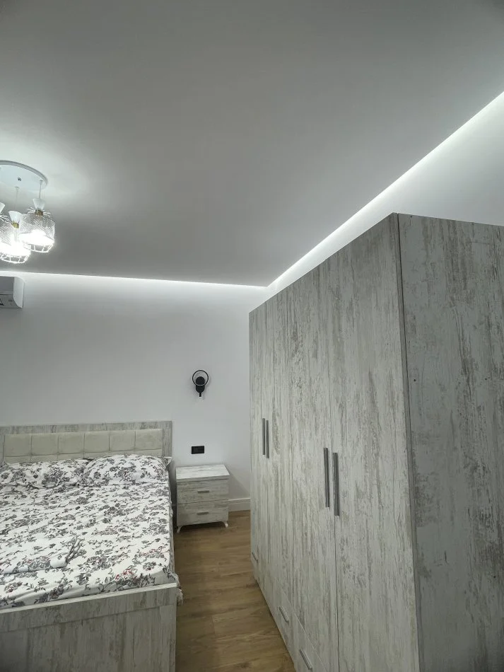 Durres, jepet me qera apartament 1+1 Kati 3, 70 m² 400 € (Rruga Pavarsia Durres)