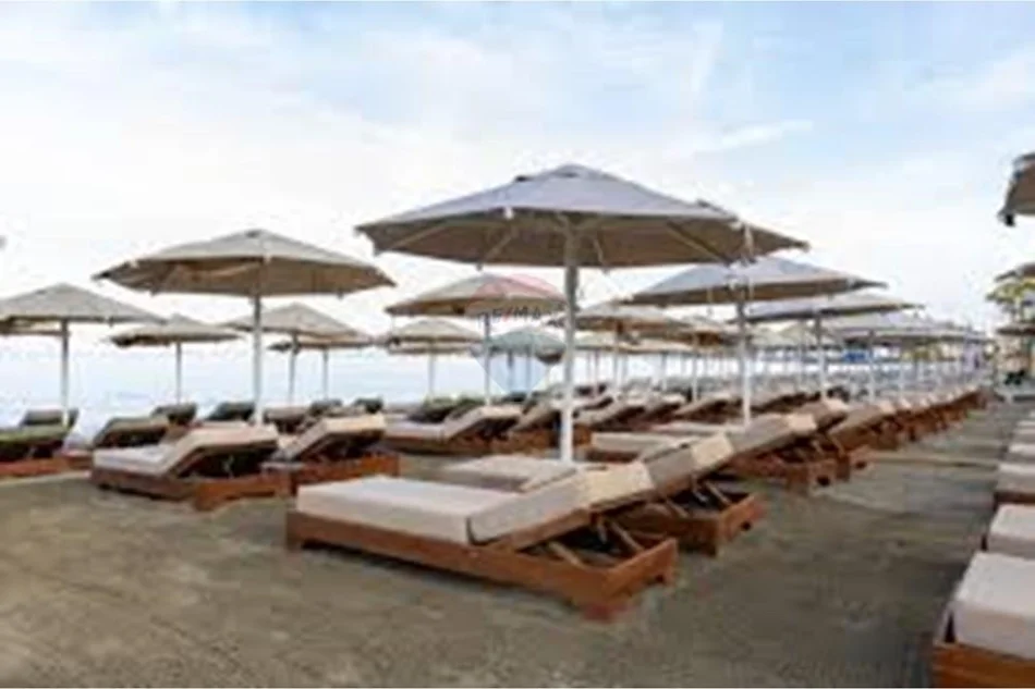 Vlore - Lungomare, shitet hotel , 4.800 m² (Uji i ftohte , Vlore)