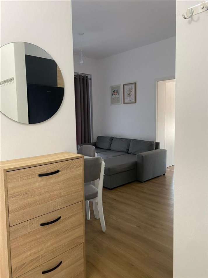 Tirane, jepet me qera apartament 2+1+Ballkon Kati 7, 70 m² 550 € (Ali Dem)