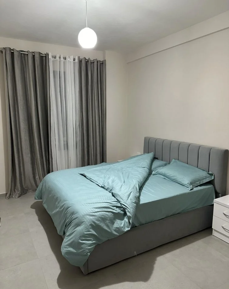 Tirane, jepet me qera apartament 1+1 Kati 2, 80 m² 650 € 