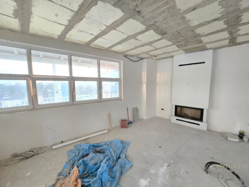 Tirane, shitet apartament duplex Dublex Kati 7, 238 m² 310.000 € (FARMACIA 10)