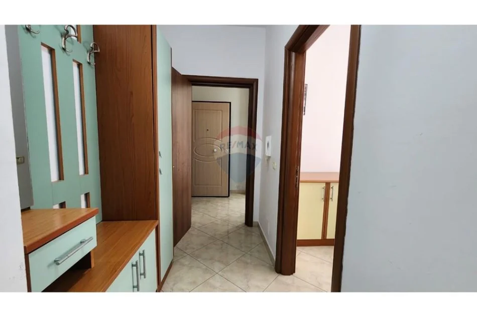 Tirane, shitet apartament 1+1 , 64 m² 89.000 € 