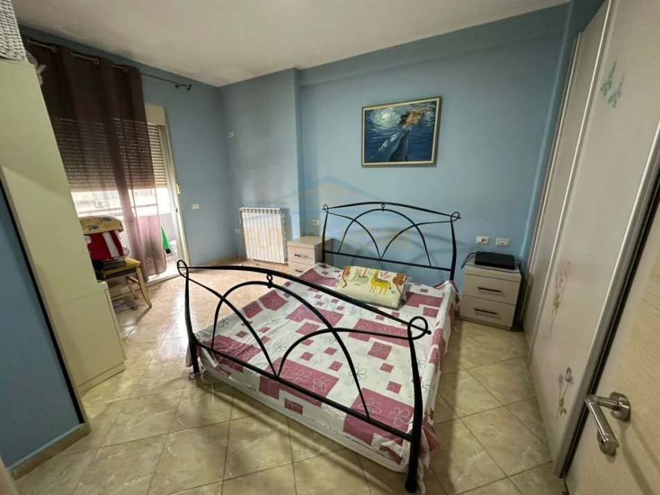 Tirane, shitet apartament 2+1+Ballkon Kati 6, 94 m² 120.000 € (Unaza e Re)