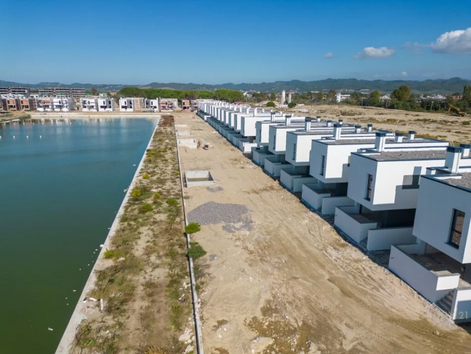 Gjiri Lalezit | Hamallaj, shitet Vile 1 Katshe , 133 m² 499.000 € (Turquoise Marina)