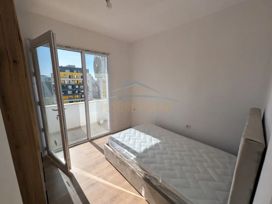 Tirane, shitet apartament 3+1+Ballkon Kati 9, 104 m² 166.000 € (Fusha e Aviacionit)