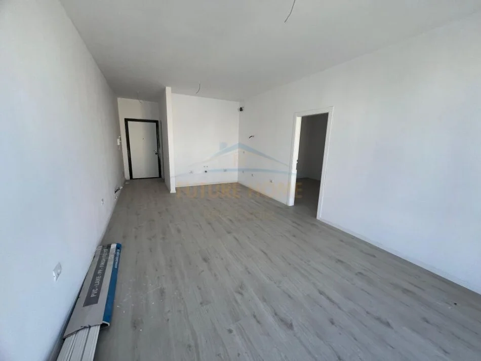Tirane, shitet apartament 1+1+Ballkon Kati 5, 73 m² 124.000 € (Clover Residence)